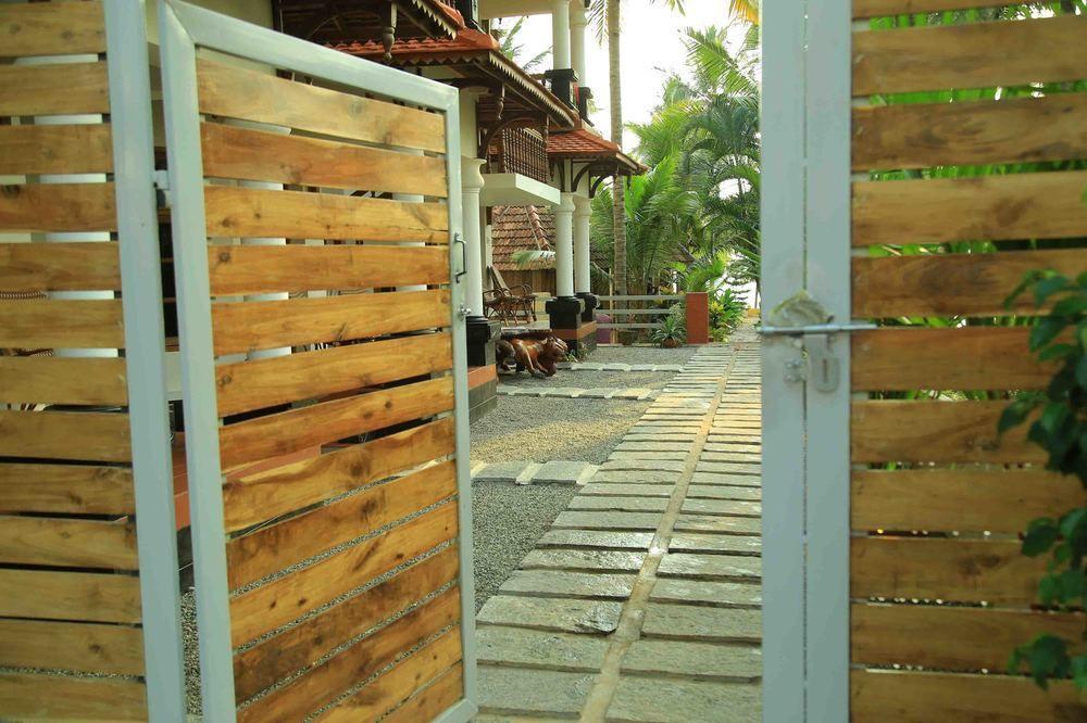 Woodhouse Beach Resort Varkala Eksteriør billede
