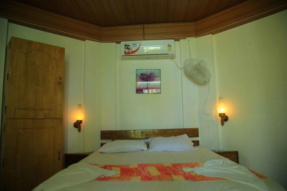 Woodhouse Beach Resort Varkala Eksteriør billede